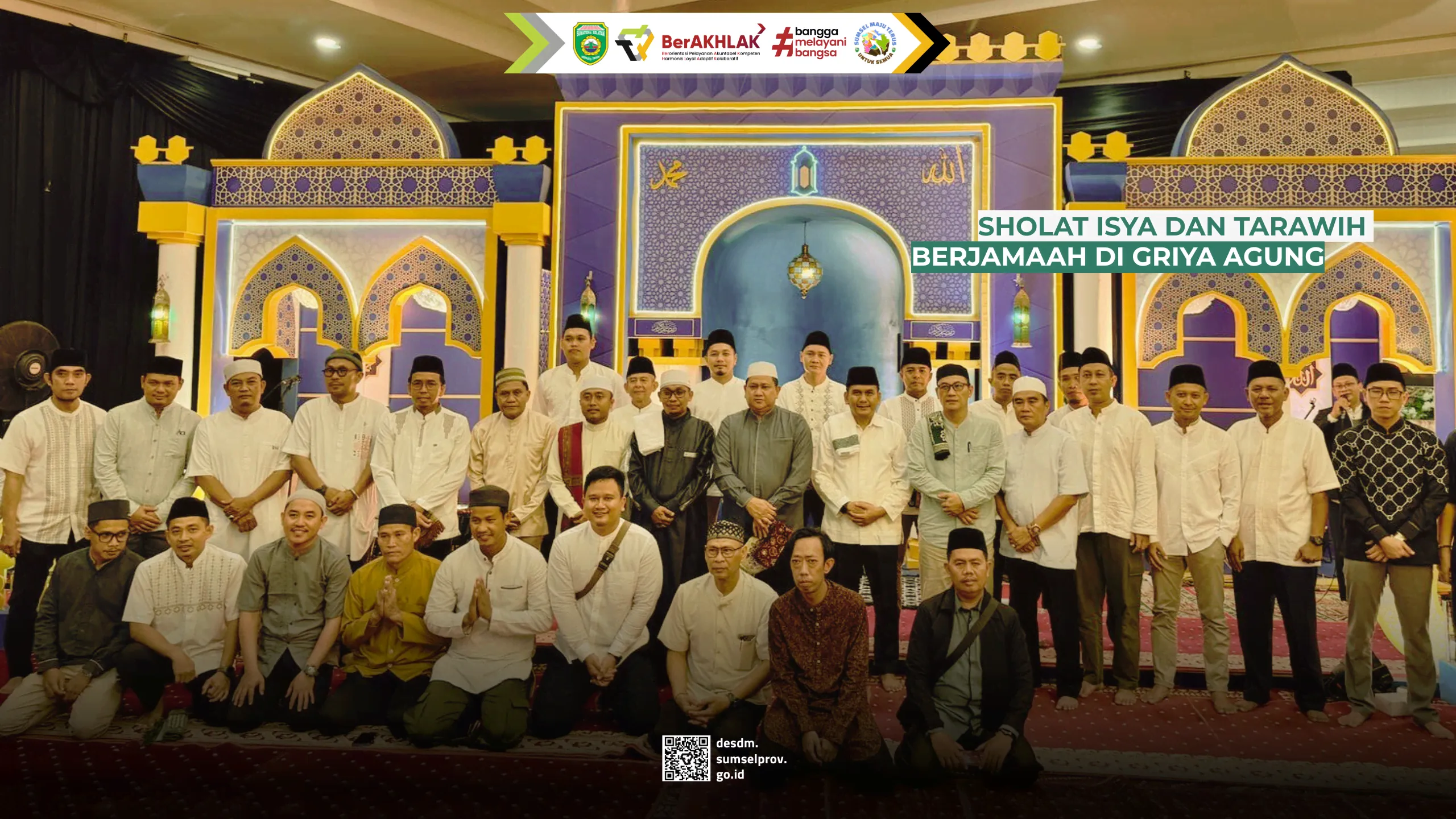 Sholat Isya dan Tarawih Berjamaah di Griya Agung